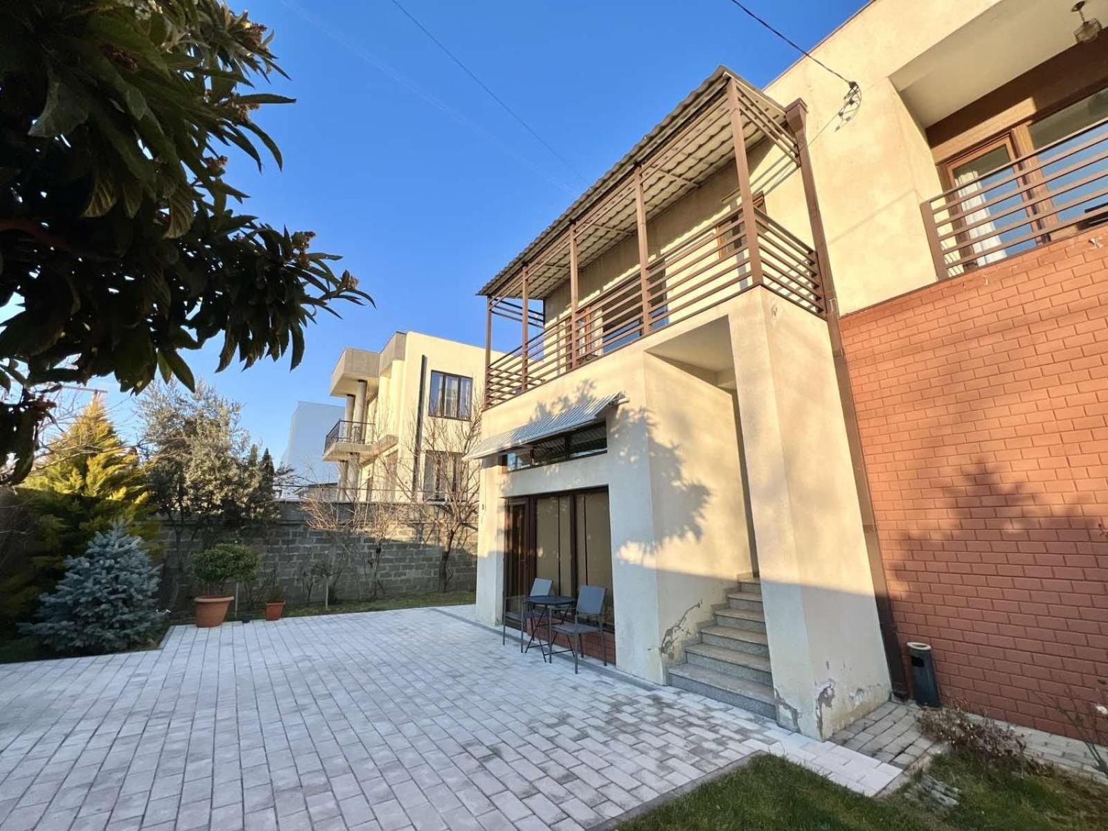 Villa In Tbilisi Buitenkant foto